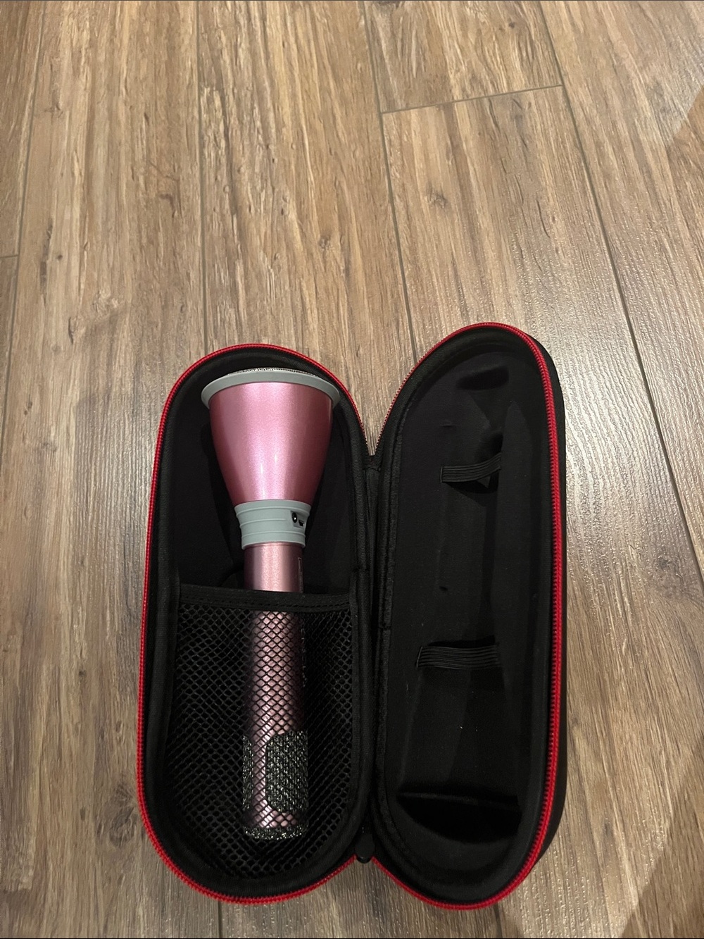 Pink microphone -Bluetooth connected